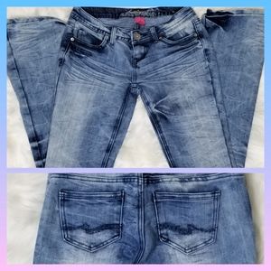 Almost Famous Jeans Women's Size 1